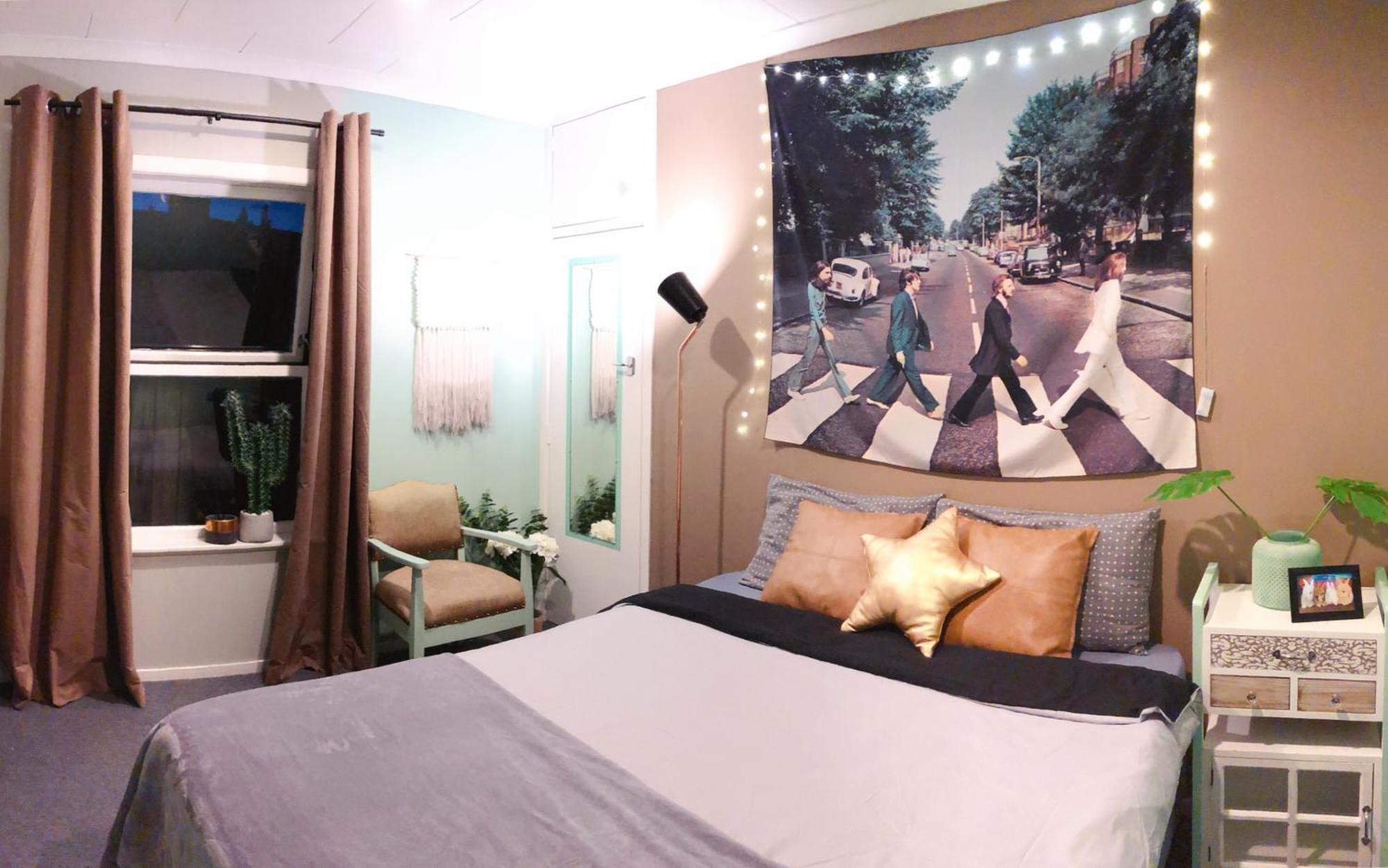 Double Bed Guest Room Hamilton Exterior photo